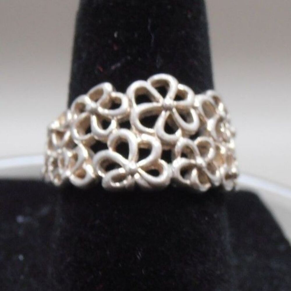 Delicate Silver Plated 925 Stamped Floral Ring – Size 6.5 - Flower Blossoms